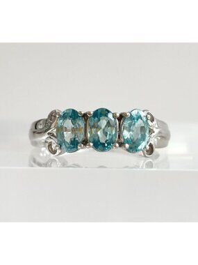 Aquamarine Oval Cut Row Set Triple Swirly Sterling Silver 925 Vintage Ring sz 8